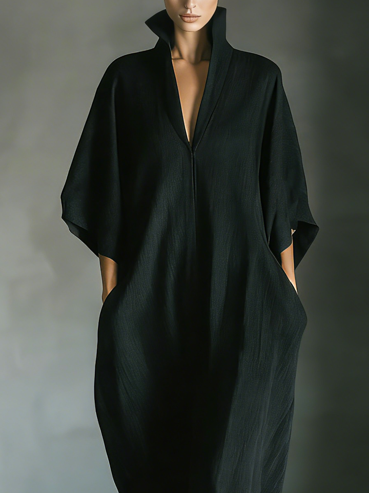 Costanza | Maxi abito nero con maniche a kimono e scollo a V