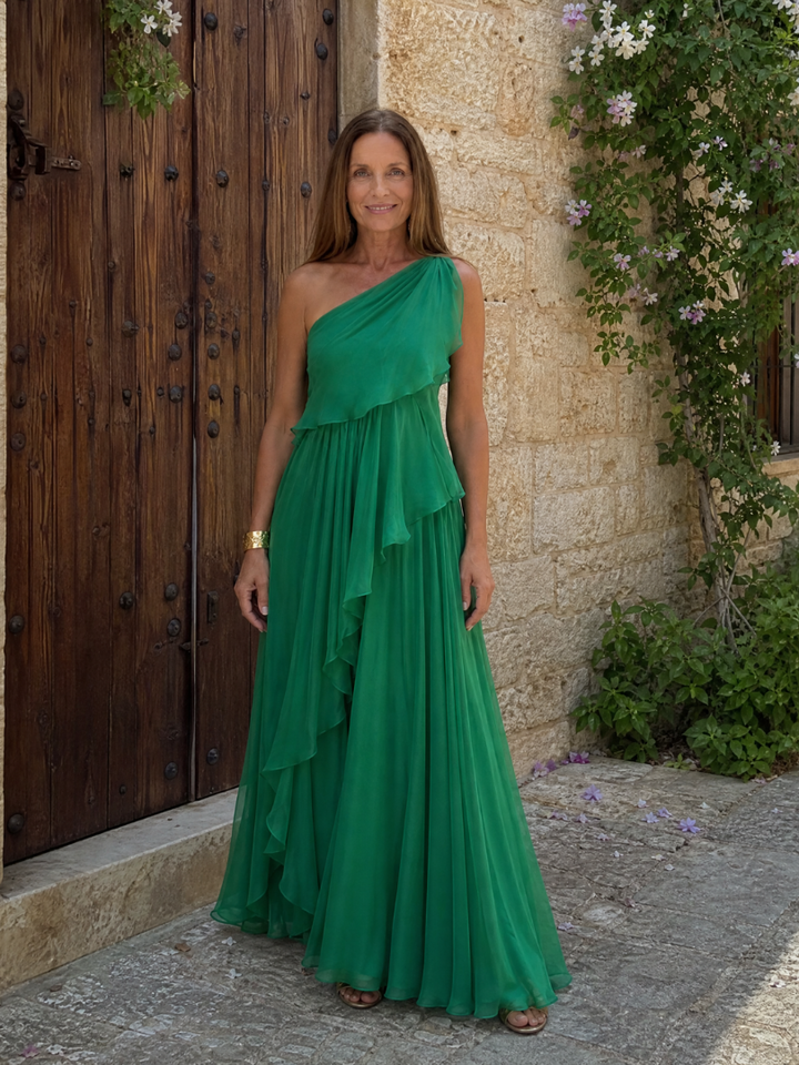 Donatella | Maxi abito verde monospalla con volant a cascata