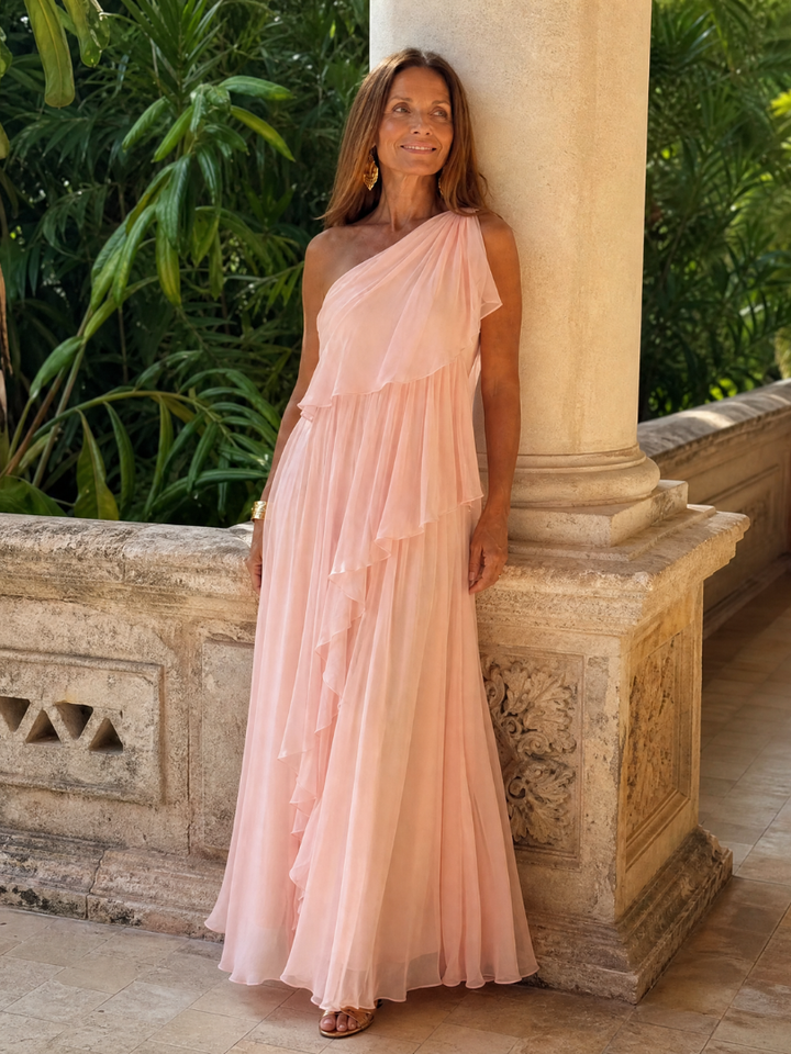 Donatella | Maxi abito verde monospalla con volant a cascata